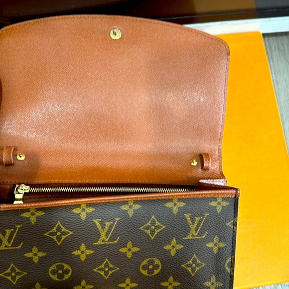 Louis Vuitton Long Monogram Middle pours in good condition - Picture 9 of 17